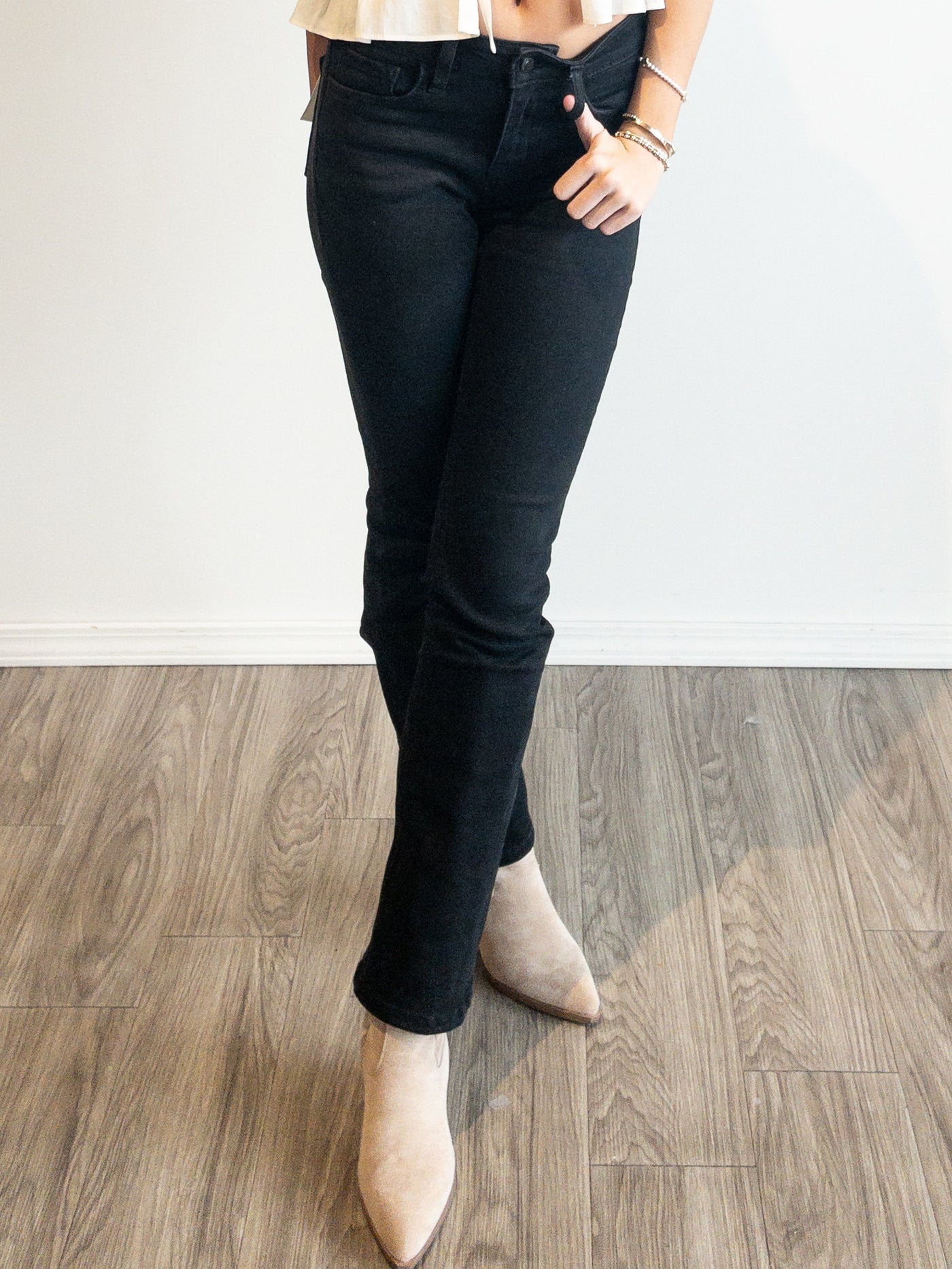Black Out Jean
